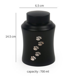 Metallist urn "Käpad" must 700 ml